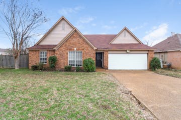 6452 Valley Oak Dr Memphis, TN 38141